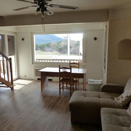 Appart'Hotel Des 3 Vallees Le Pied A Terre Seranon Bagian luar foto