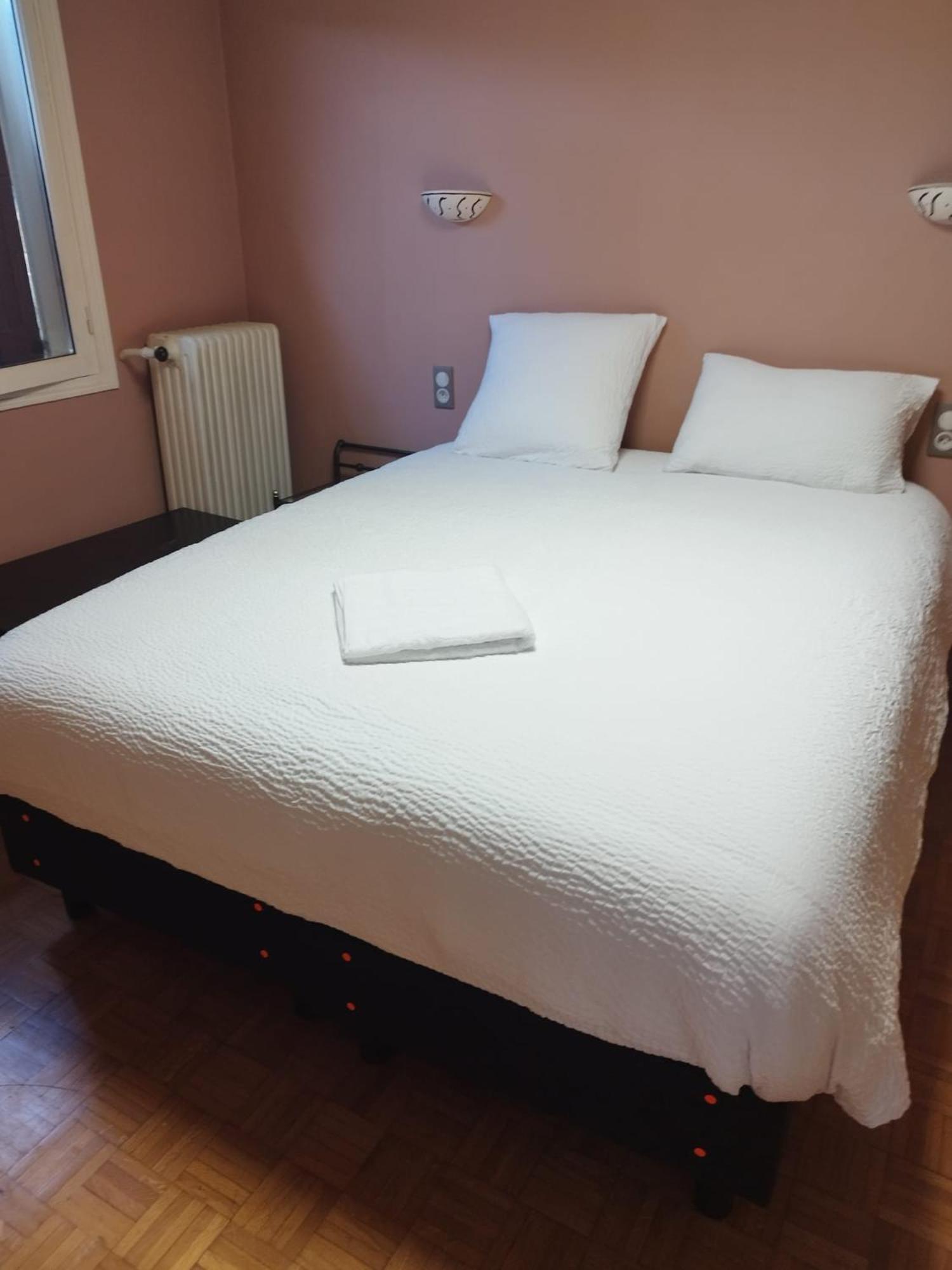Appart'Hotel Des 3 Vallees Le Pied A Terre Seranon Bagian luar foto