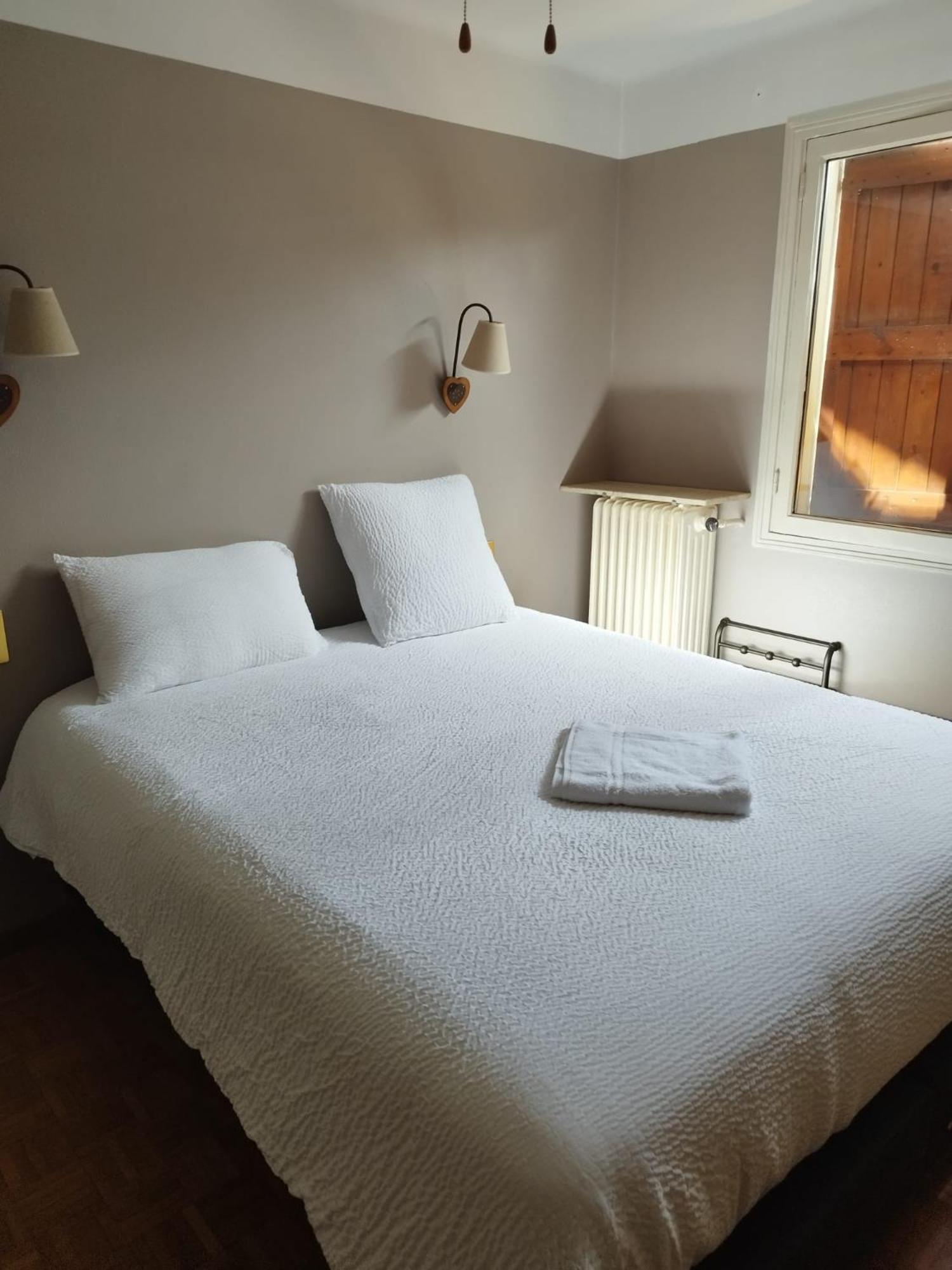 Appart'Hotel Des 3 Vallees Le Pied A Terre Seranon Bagian luar foto