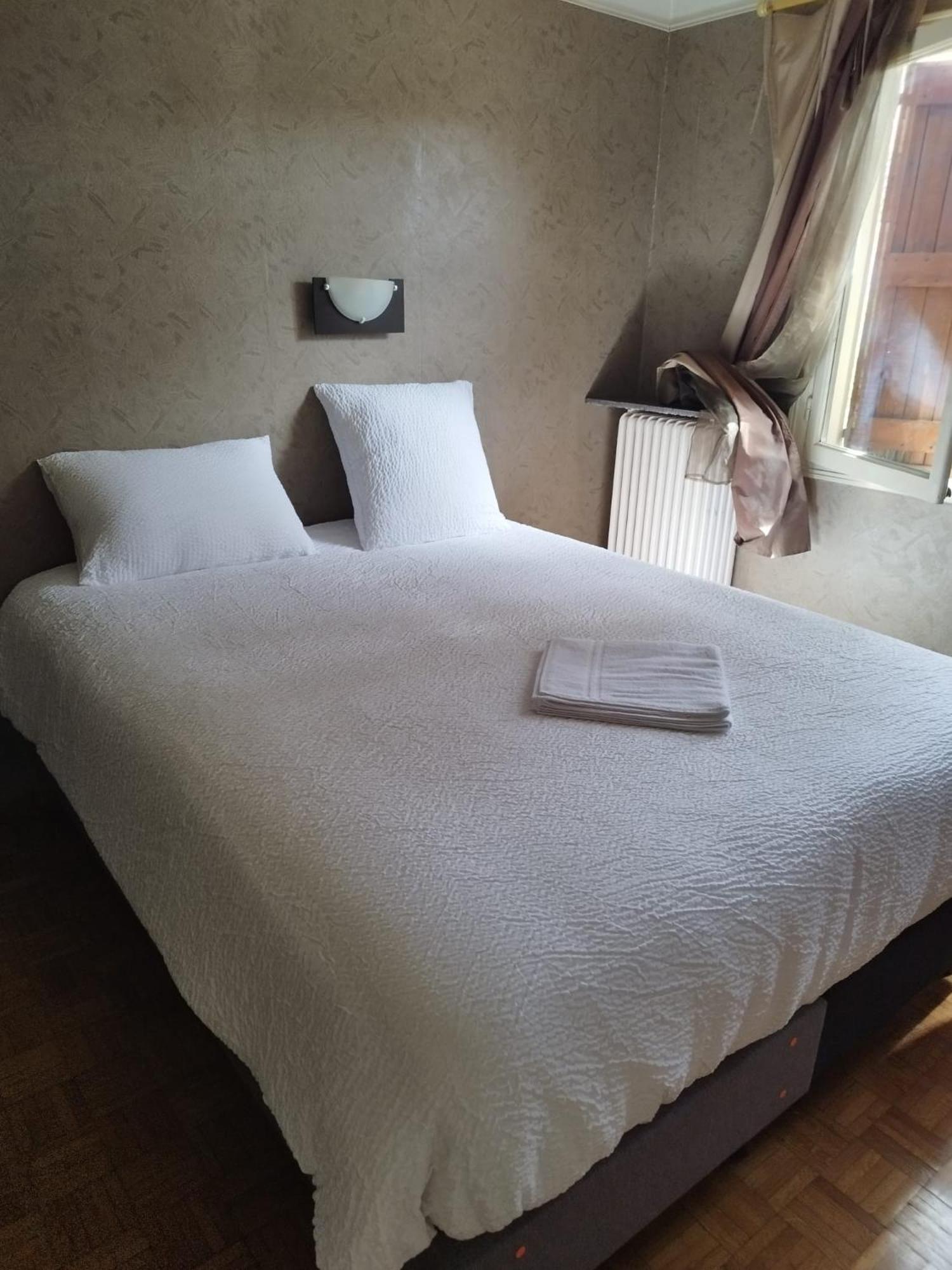 Appart'Hotel Des 3 Vallees Le Pied A Terre Seranon Bagian luar foto